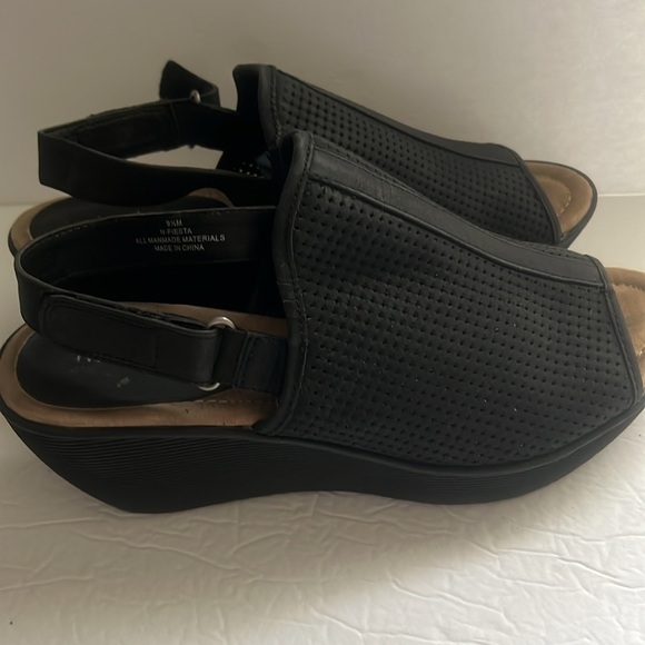 Nicole wedge, used. - Picture 6 of 10